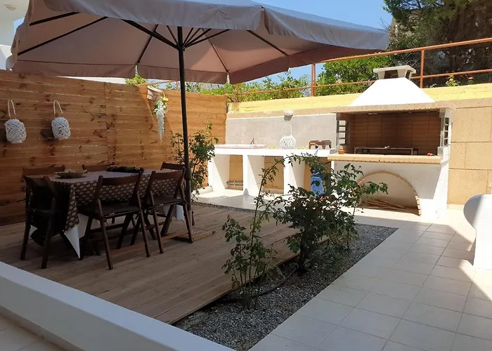 Sea Breeze Villa Haráki