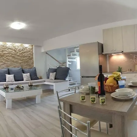 Sea Breeze Vila *