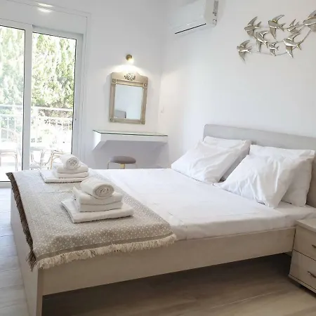 Sea Breeze Villa Charaki